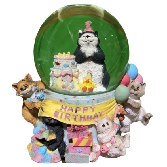San Francisco Music Box Angus & Friends "Happy Birthday"  Musical Snow‎ Globe - Picture 1 of 3